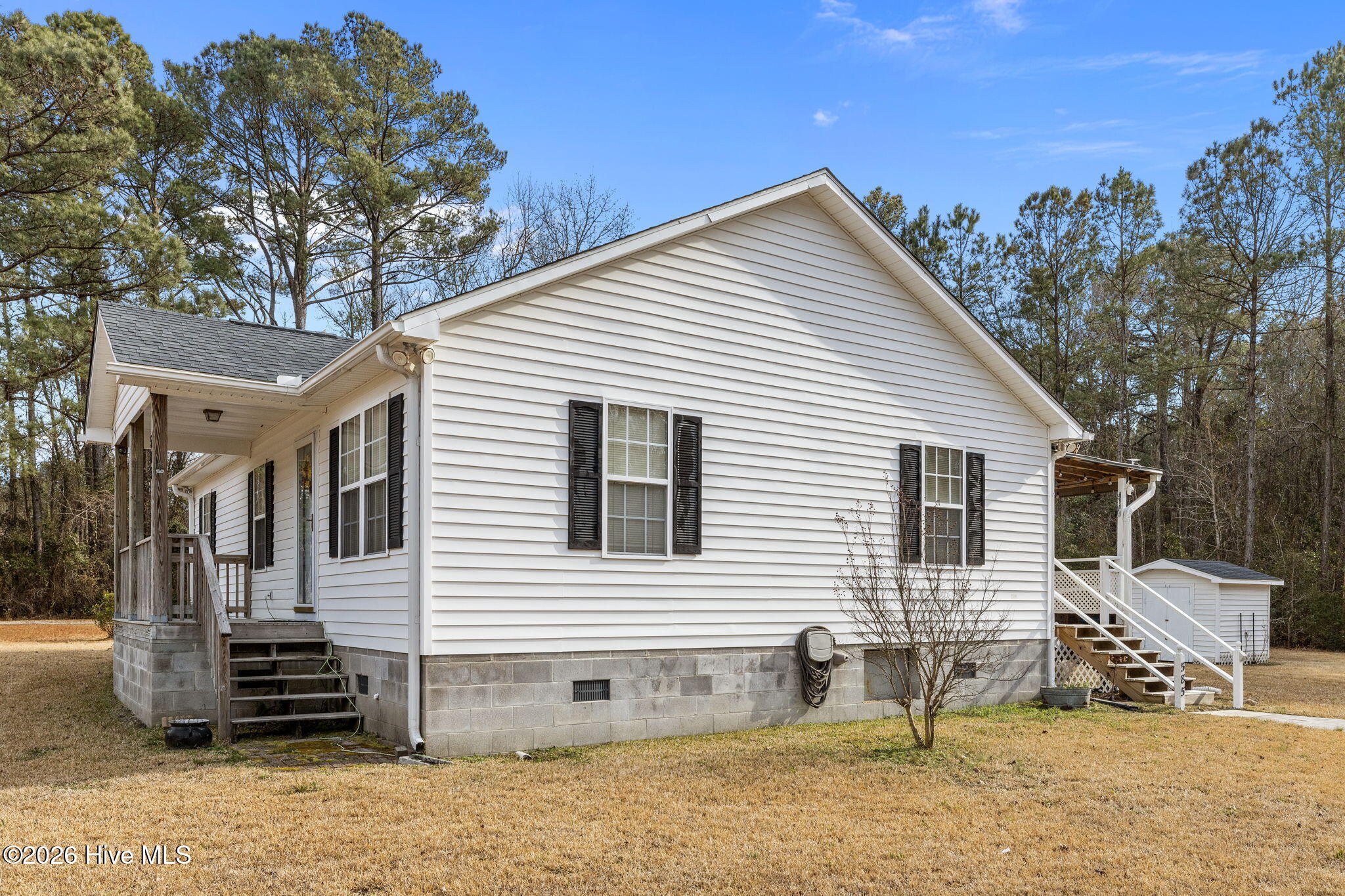 585 Roberts Road Newport, NC 28570 - Photo 24 of 40 8-web-or-mls-1S3A7668