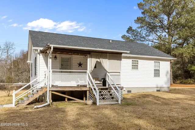 $308,000 | 585 Roberts Road, Newport, NC 28570
