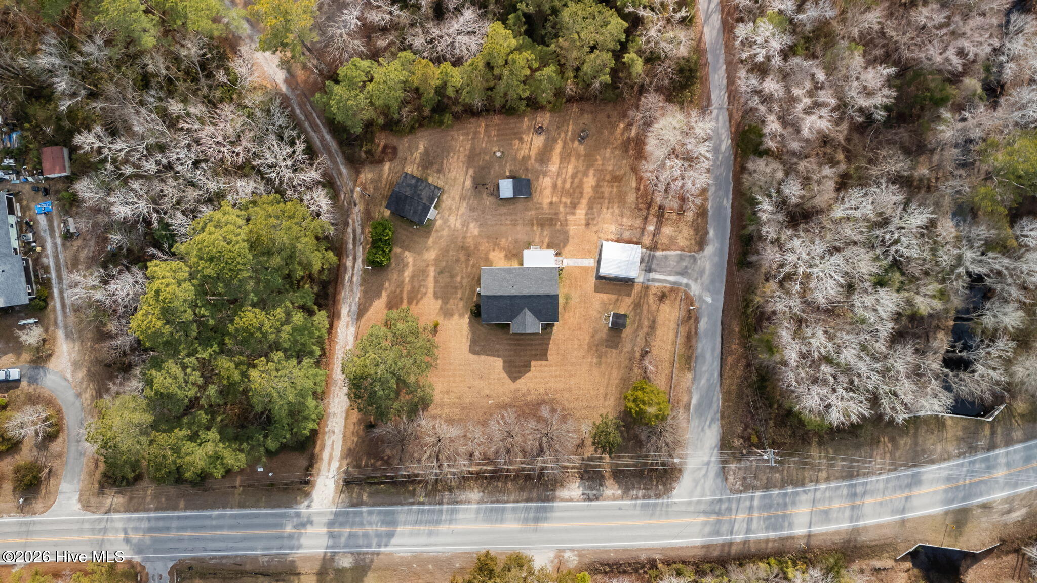 585 Roberts Road Newport, NC 28570 - Photo 32 of 40 33-web-or-mls-DJI_20260130143546_0823_D