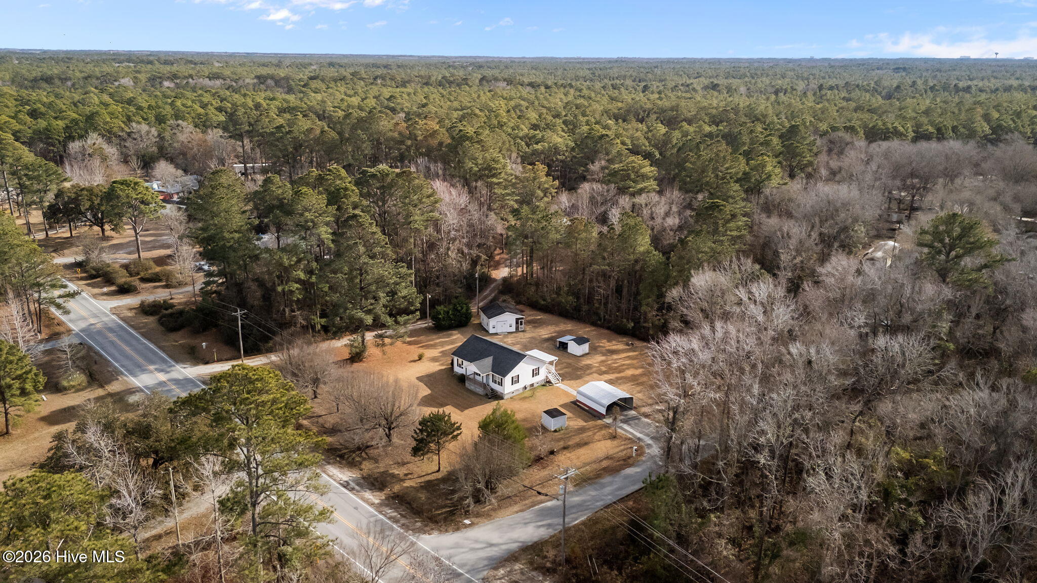 585 Roberts Road Newport, NC 28570 - Photo 36 of 40 38-web-or-mls-DJI_20260130143704_0834_D