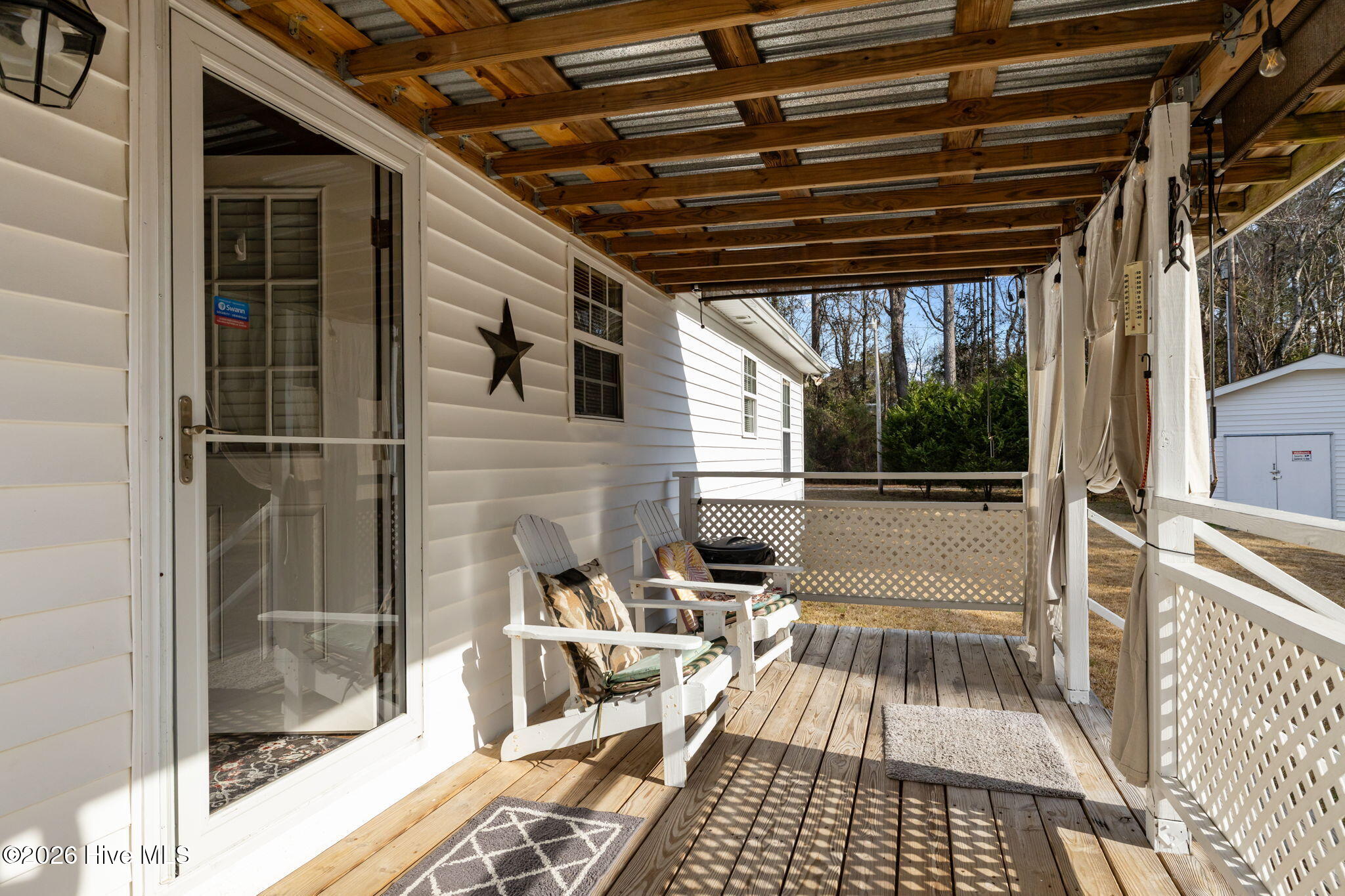 585 Roberts Road Newport, NC 28570 - Photo 4 of 40 12-web-or-mls-1S3A7680