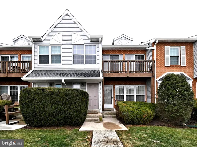 $225,000 | 439 Wendover Drive, Norristown, PA 19403