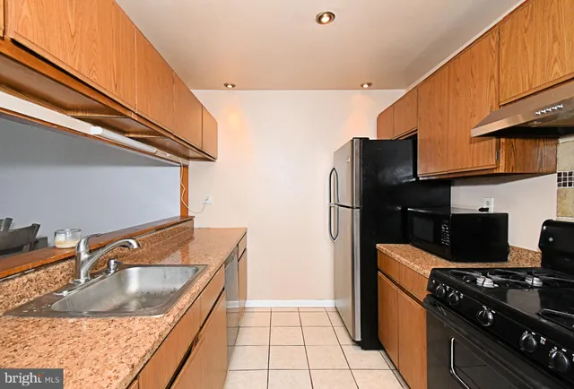 $225,000 | 439 Wendover Drive, Norristown, PA 19403