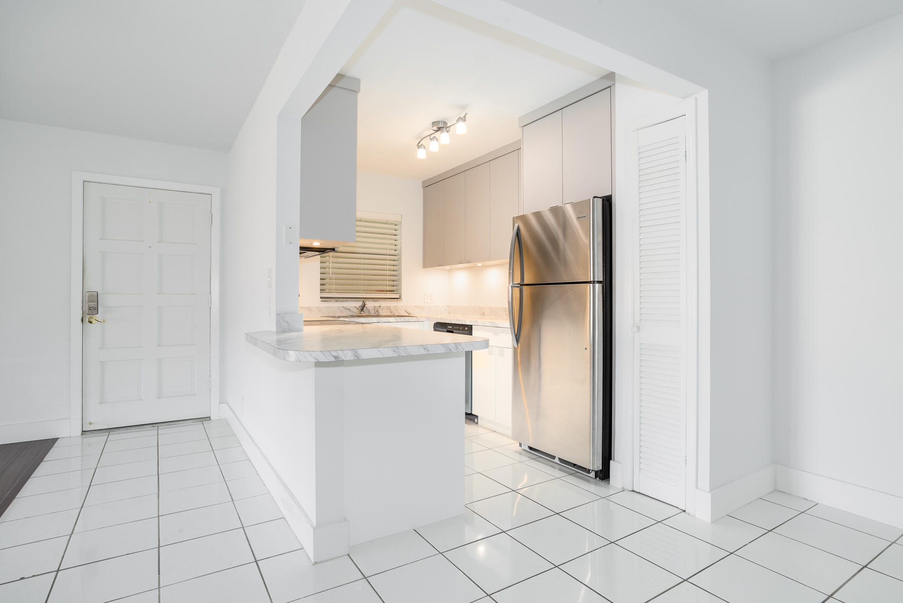 1124 Northwest 13th Street, Unit 214A Boca Raton, FL 33486 - Photo 9 of 38 09-DSC_2744-Edit-1124 NW 13th St, 214A -