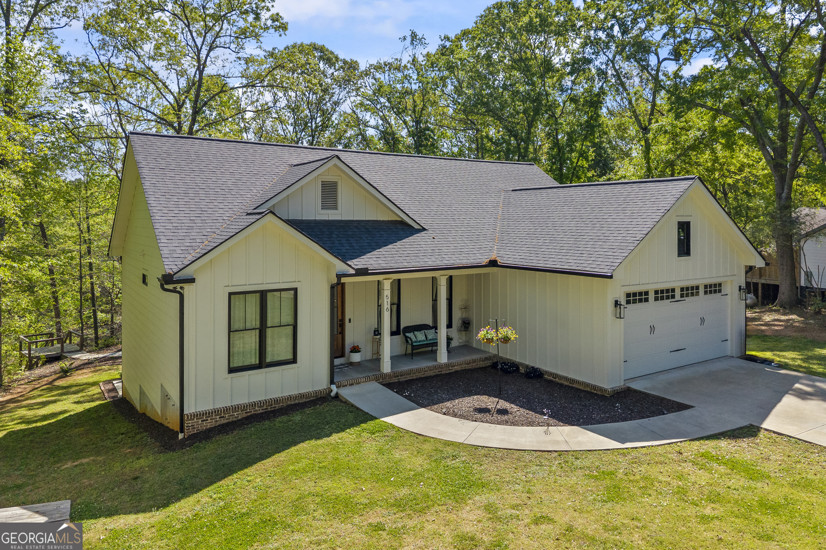 516 Winding Way Hartwell, GA 30643 - Photo 3 of 65