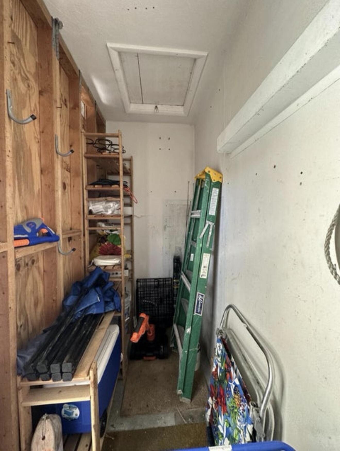 49 Douglas Drive Ocean Ridge, FL 33435 - Photo 41 of 65 a view of an entryway with seating area