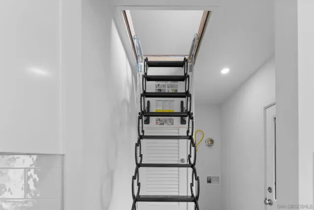 $2,500,000 | 503 Rosemont Street, La Jolla, CA 92037