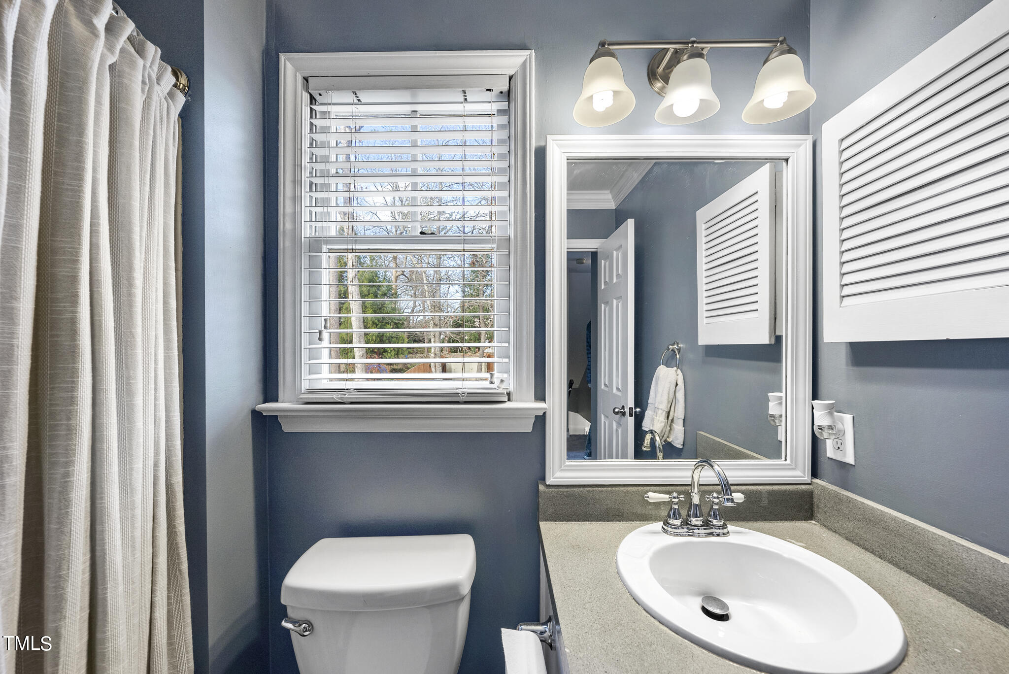 8321 Bellingham Circle Raleigh, NC 27615 - Photo 20 of 27 Guest Bath, second floor