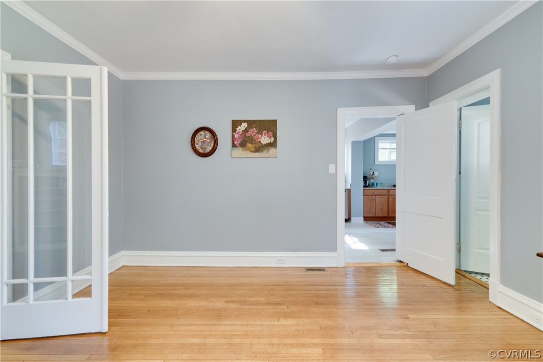 807 Edgehill Road Richmond, VA 23222 - Photo 13 of 46 Dining room looking into kitchen