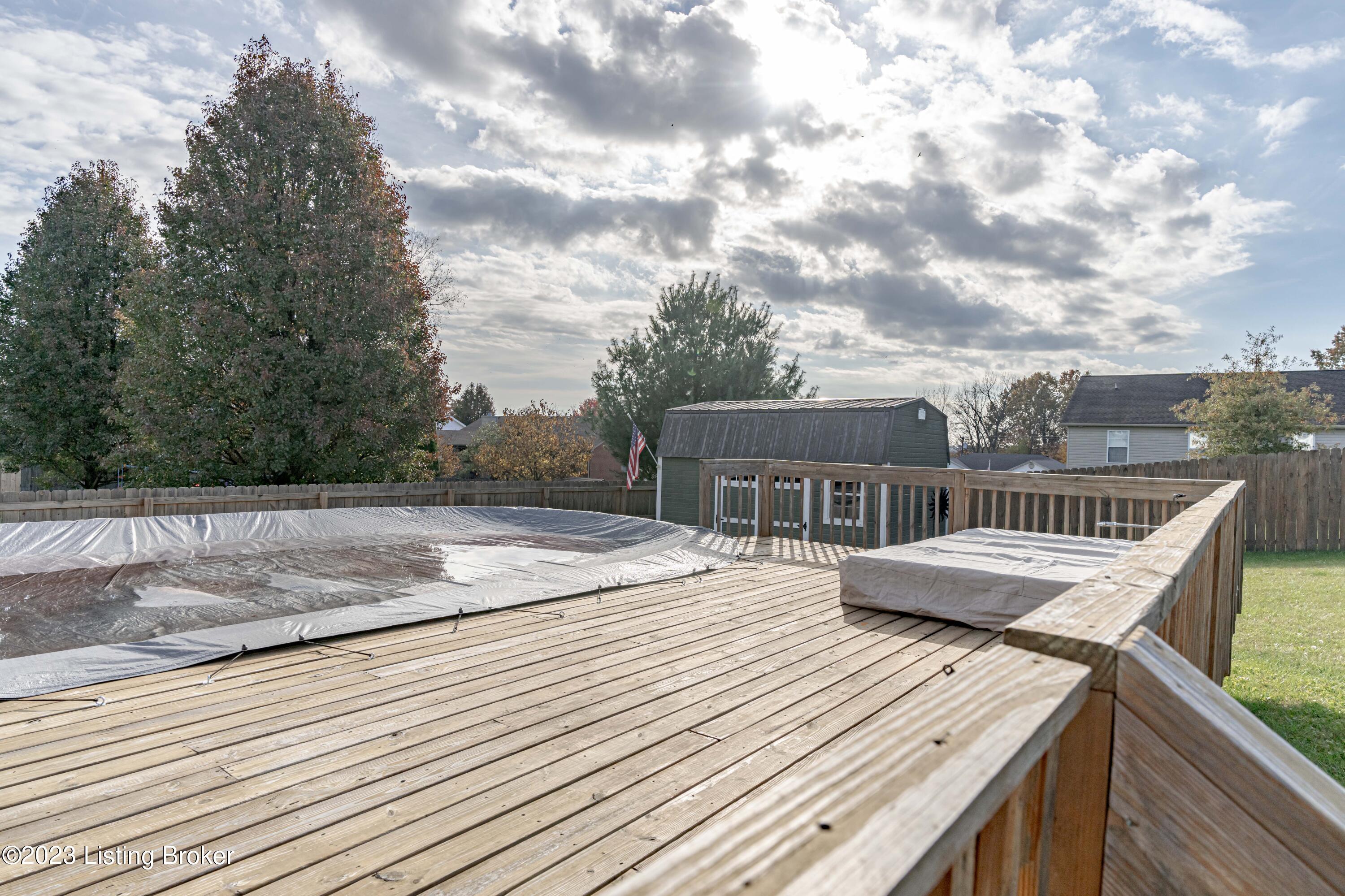112 Cedar Ridge Road Frankfort, KY 40601 - Photo 42 of 52 Pool Deck