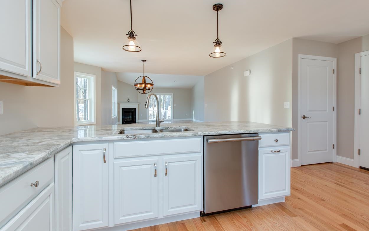 65 Abacoa Road Pelham, NH 03076 - Photo 11 of 40