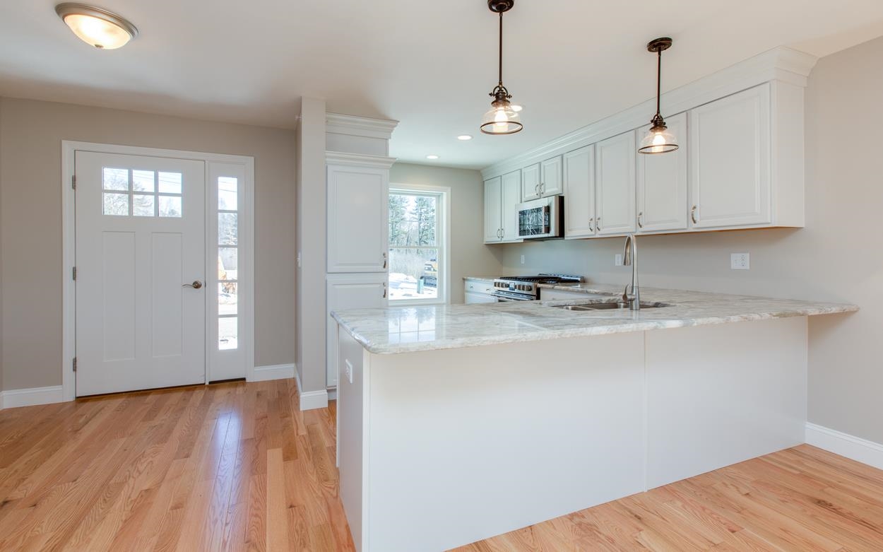 65 Abacoa Road Pelham, NH 03076 - Photo 13 of 40