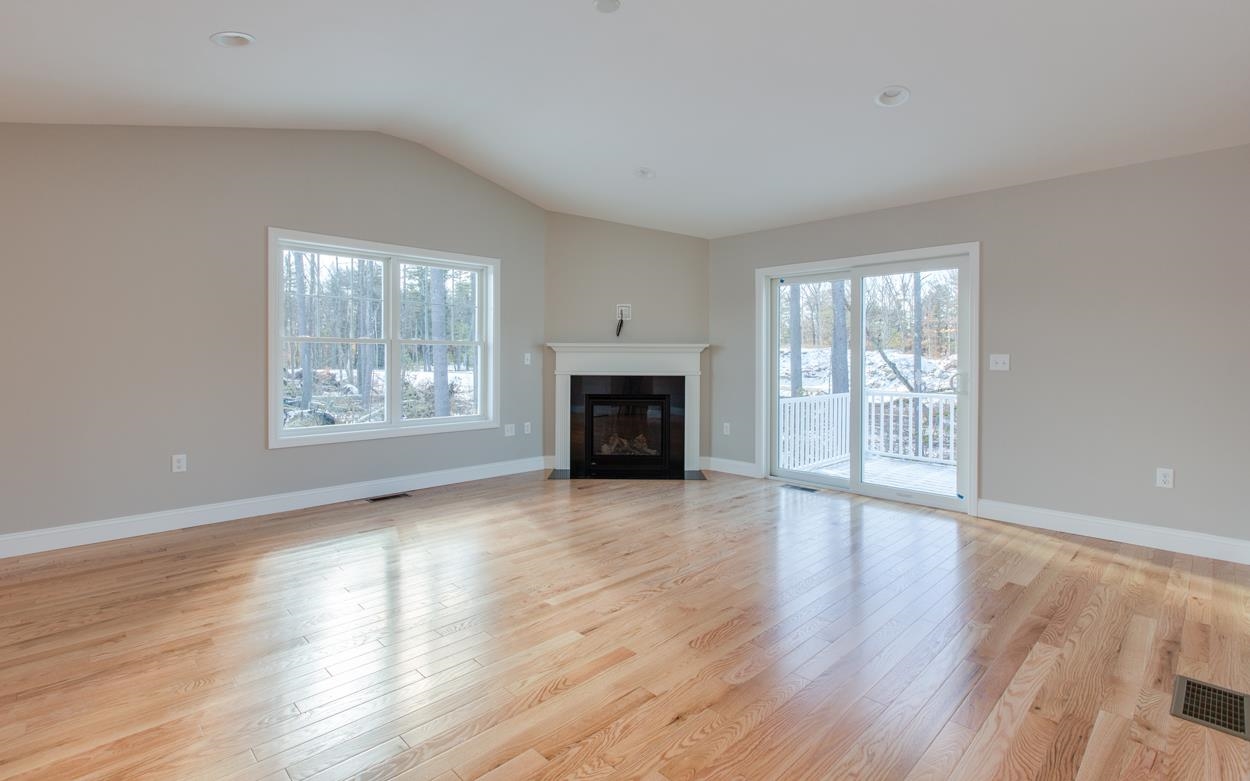 65 Abacoa Road Pelham, NH 03076 - Photo 27 of 40