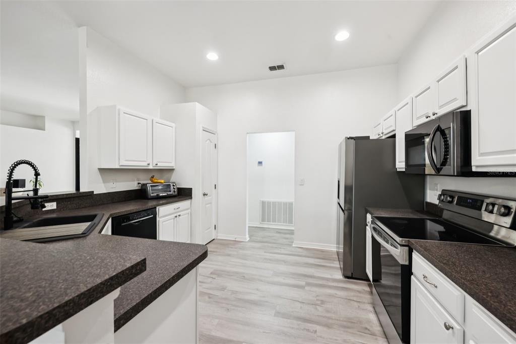 5891 Southwest 98th Place Ocala, FL 34476 - Photo 11 of 39