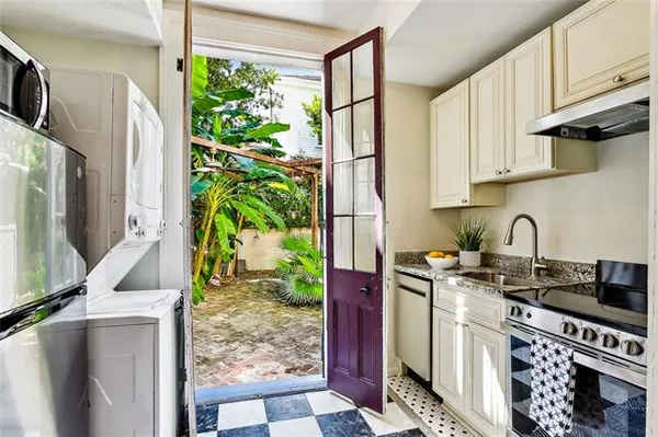 $1,199,000 | 936 Esplanade Avenue, New Orleans, LA 70116