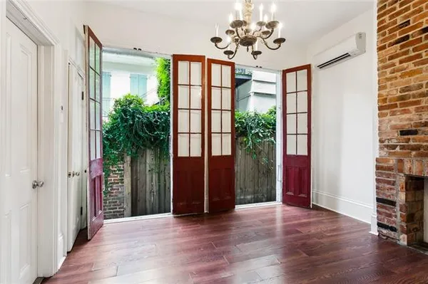 $1,199,000 | 936 Esplanade Avenue, New Orleans, LA 70116