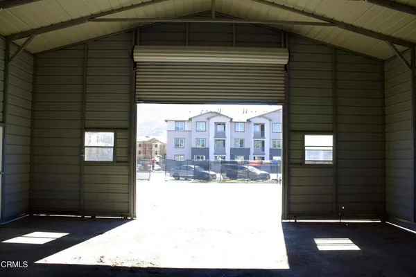 $1,050,000 | 18021 East Telegraph Road, Santa Paula, CA 93060