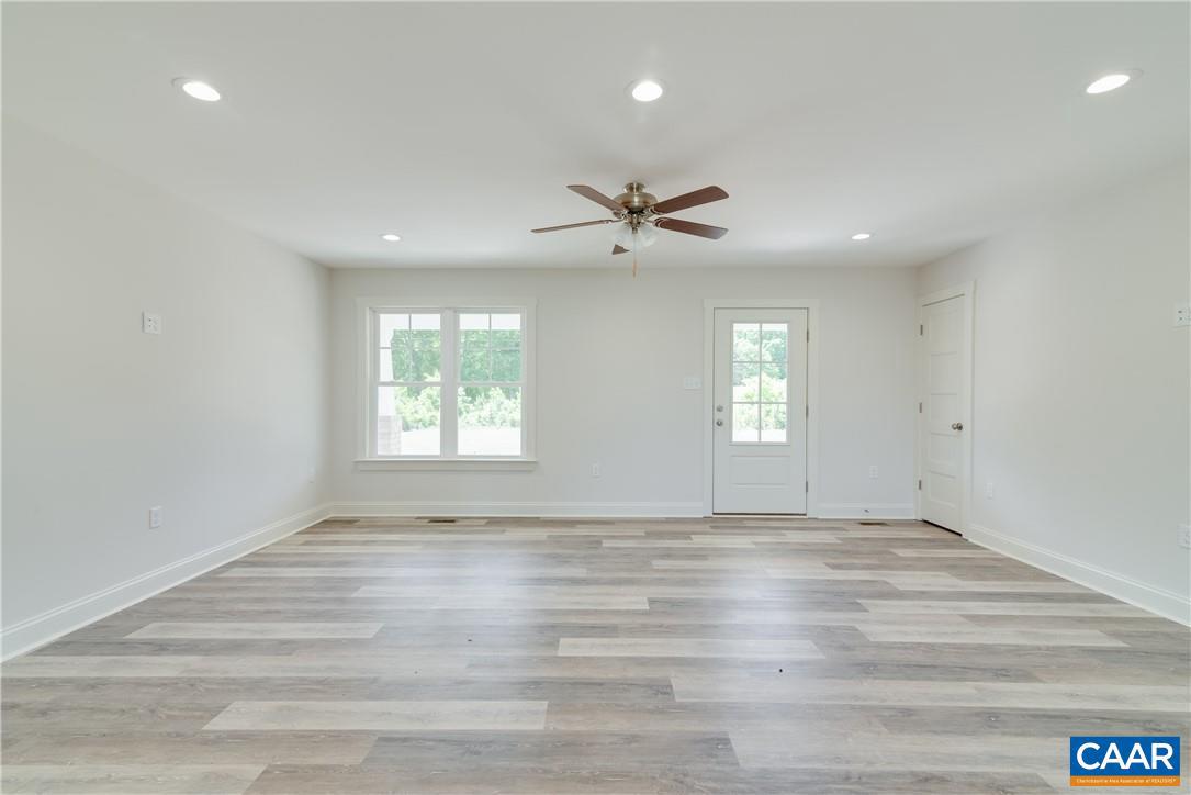6337 Community House Road Columbia, VA 23038 - Photo 4 of 14