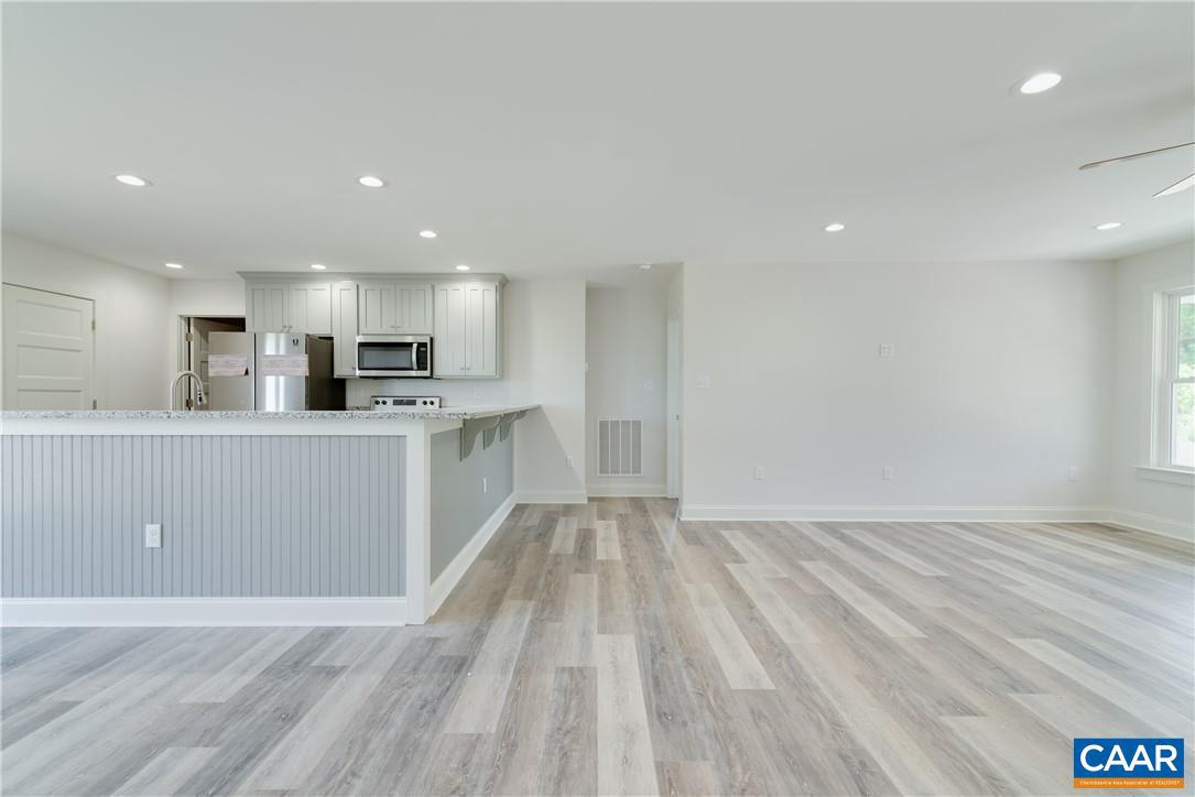6337 Community House Road Columbia, VA 23038 - Photo 5 of 14