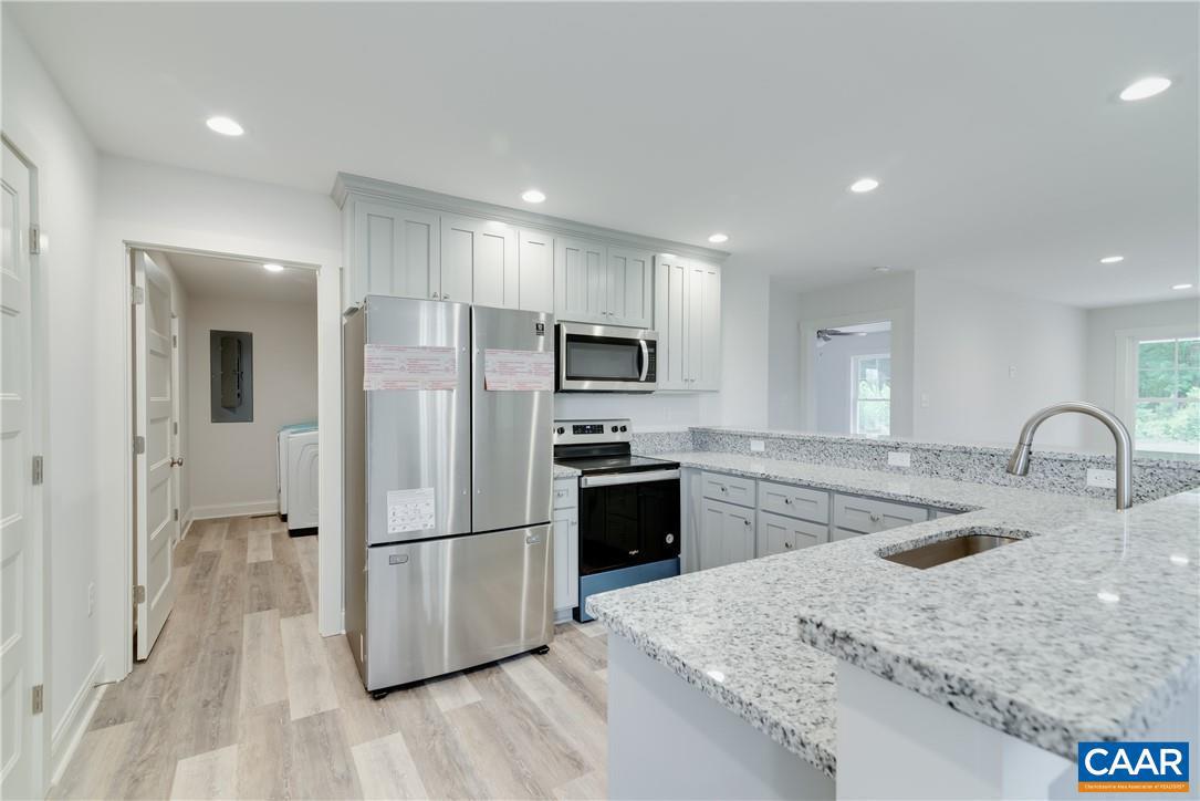 6337 Community House Road Columbia, VA 23038 - Photo 7 of 14