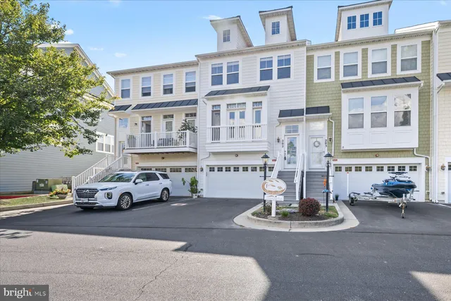 $629,900 | 10900 Holystone Lane, Unit 202, Berlin, MD 21811