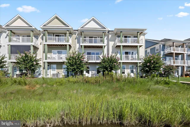 $629,900 | 10900 Holystone Lane, Unit 202, Berlin, MD 21811