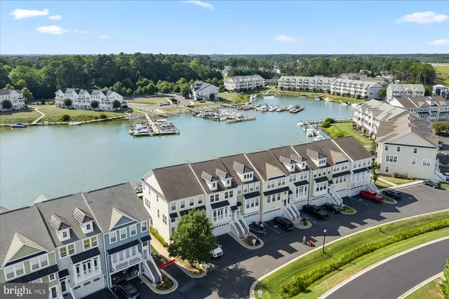 $629,900 | 10900 Holystone Lane, Unit 202, Berlin, MD 21811