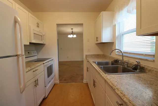 $1,700 | 253 Laguna Court, St. Augustine, FL 32086