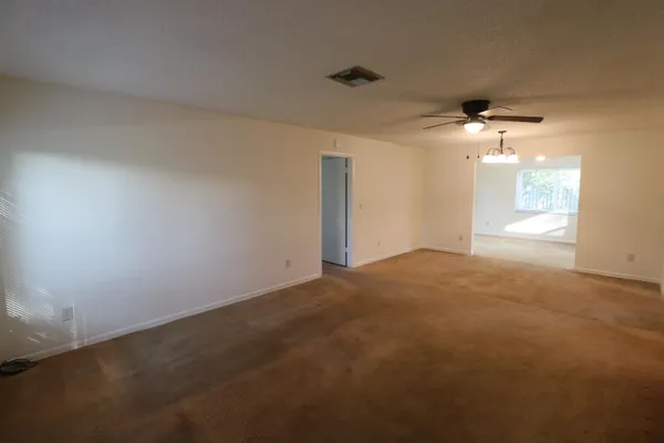 $1,700 | 253 Laguna Court, St. Augustine, FL 32086