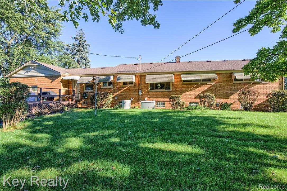 5009 West Albain Road Monroe, MI 48161 - Photo 4 of 28 Smaller 5009 Albain-4.jpg