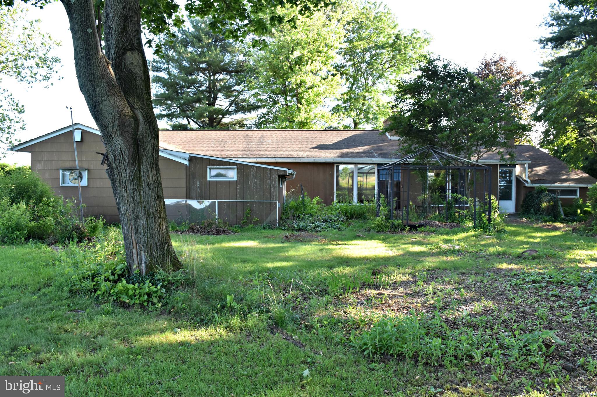 2433 Treichler Road Palm, PA 18070 - Photo 5 of 24 Gallery Image 5