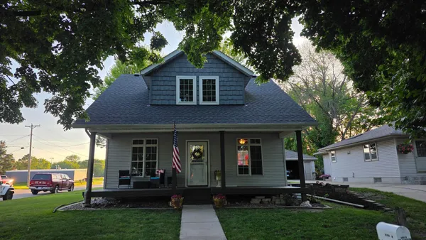 $279,900 | 203 Southwest 4th Avenue, Lonsdale, MN 55046