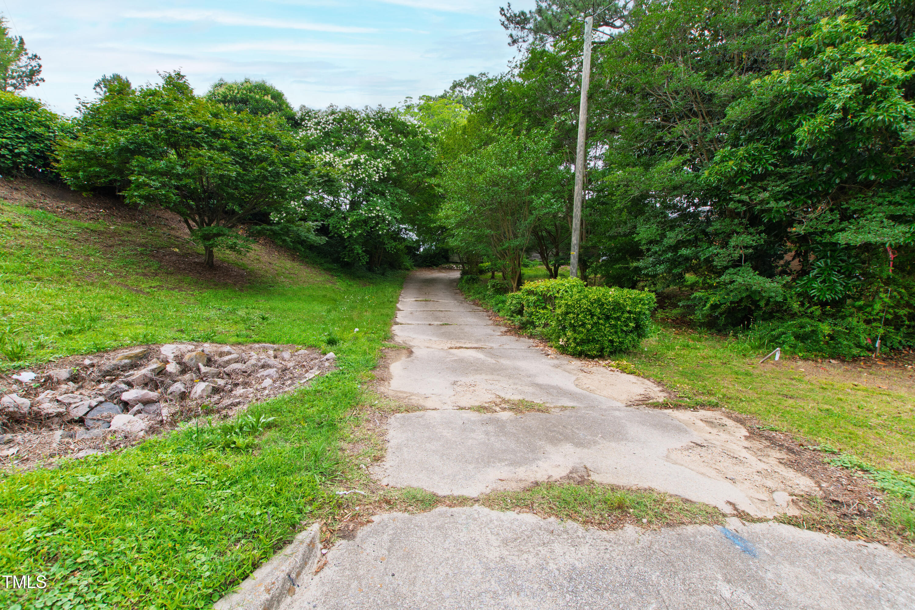 720 Sherrybrook Drive Raleigh, NC 27610 - Photo 11 of 14 10 Sherrybrook (1)