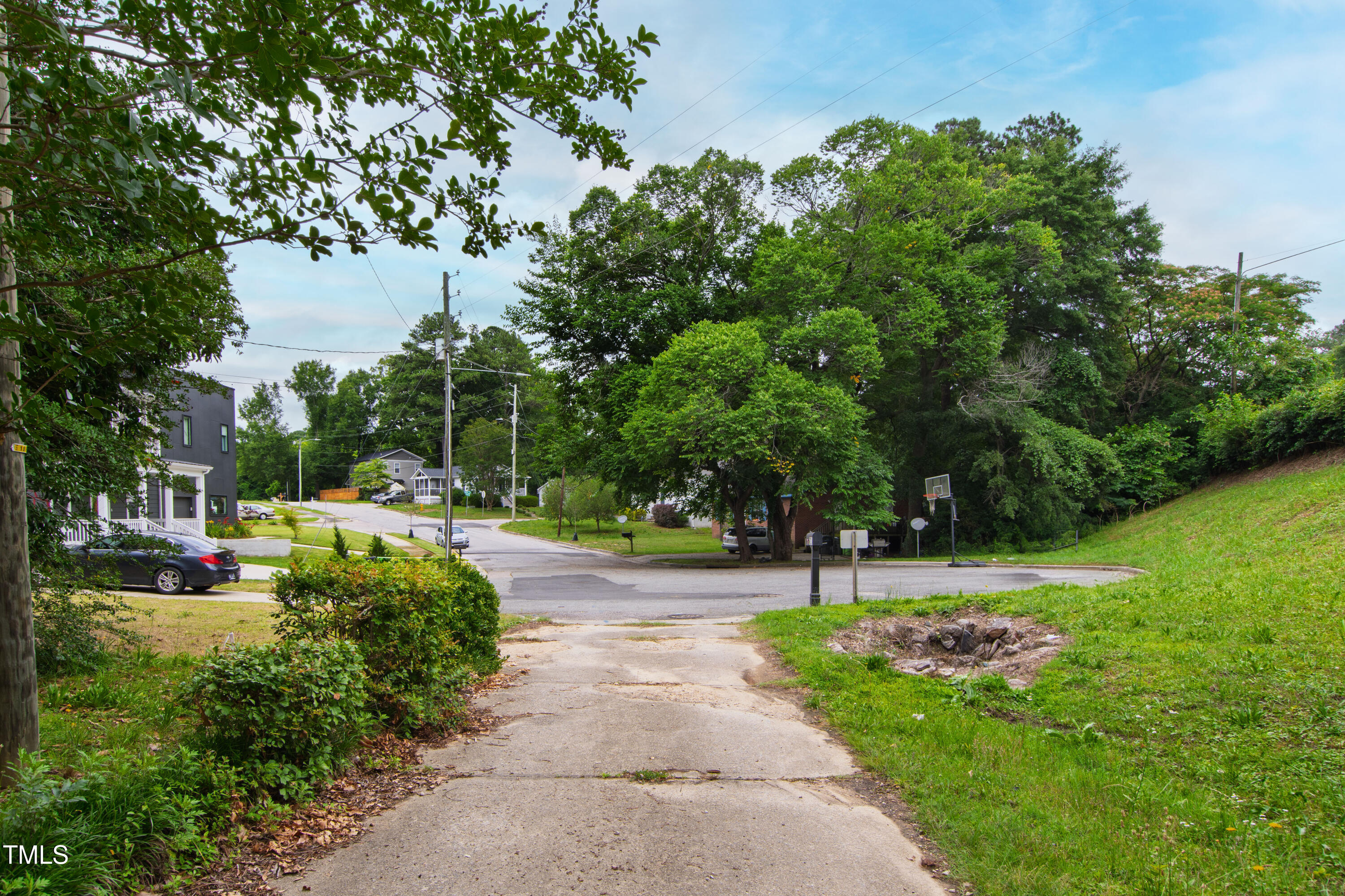 720 Sherrybrook Drive Raleigh, NC 27610 - Photo 12 of 14 11 Sherrybrook (2)