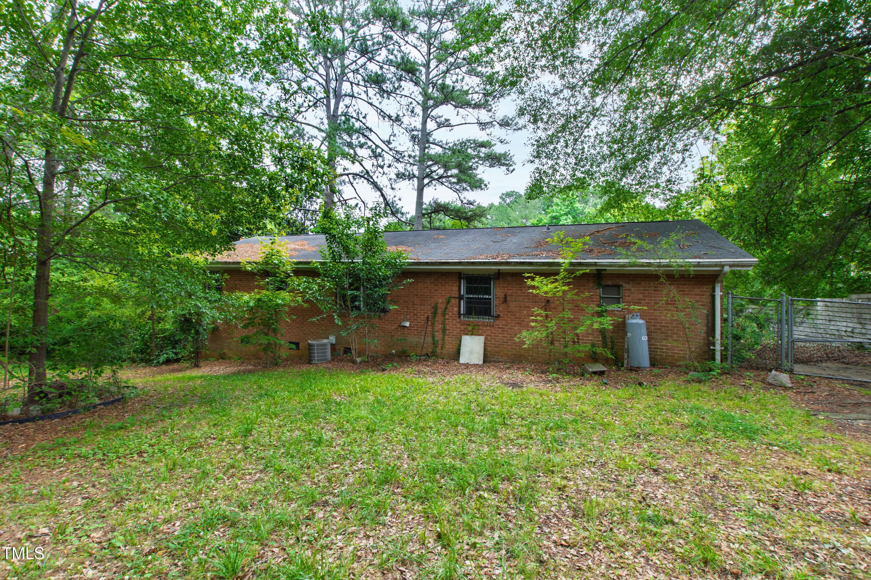 720 Sherrybrook Drive Raleigh, NC 27610 - Photo 6 of 14 6 Sherrybrook (10)