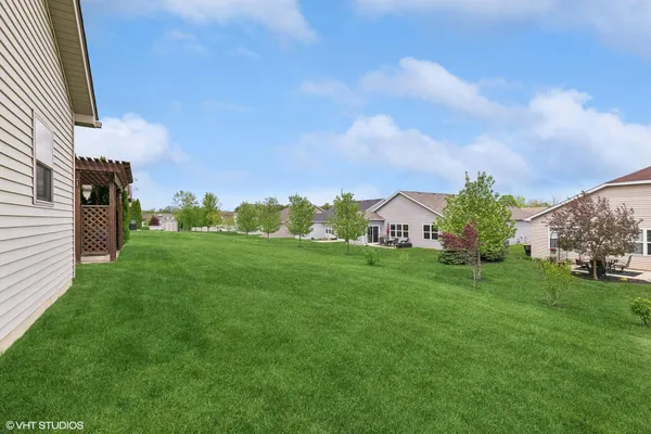 $375,000 | 3008 Winter Garden Drive, Valparaiso, IN 46385
