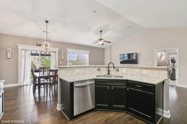 $375,000 | 3008 Winter Garden Drive, Valparaiso, IN 46385