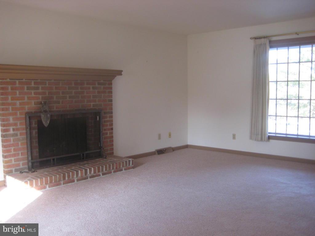 2746 Pendleton Drive Lititz, PA 17543 - Photo 6 of 22