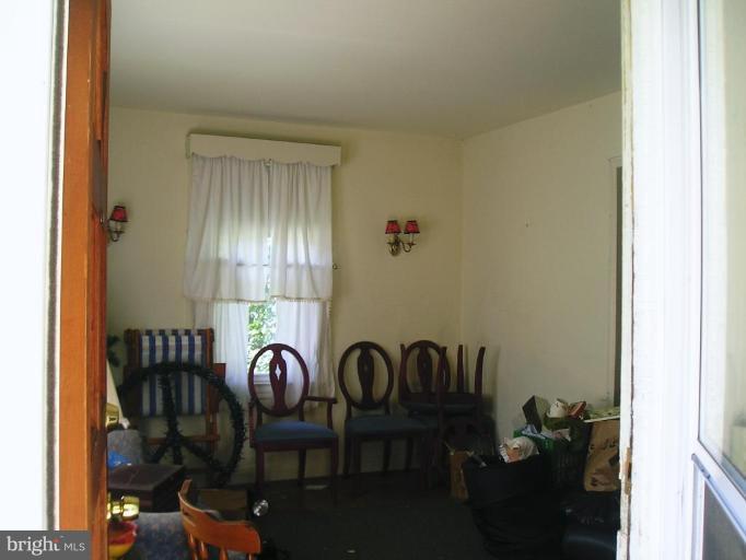 804 Overbrook Road Baltimore, MD 21239 - Photo 6 of 7 Living Room