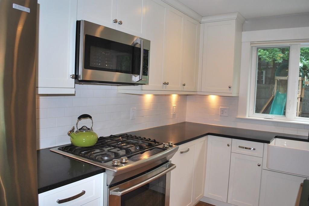 39 Federal Street Reading, MA 01867 - Photo 3 of 21 Gallery Image 3