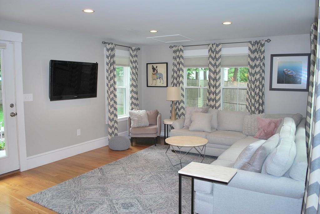 39 Federal Street Reading, MA 01867 - Photo 5 of 21 Gallery Image 5