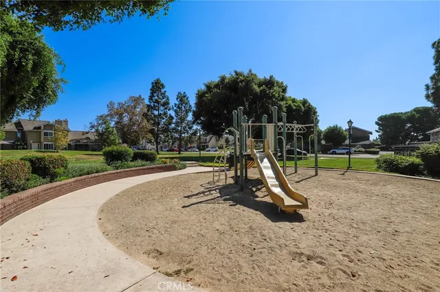 $1,078,800 | 26 Helena, Unit 69, Irvine, CA 92604