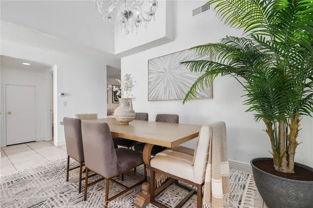 $1,078,800 | 26 Helena, Unit 69, Irvine, CA 92604