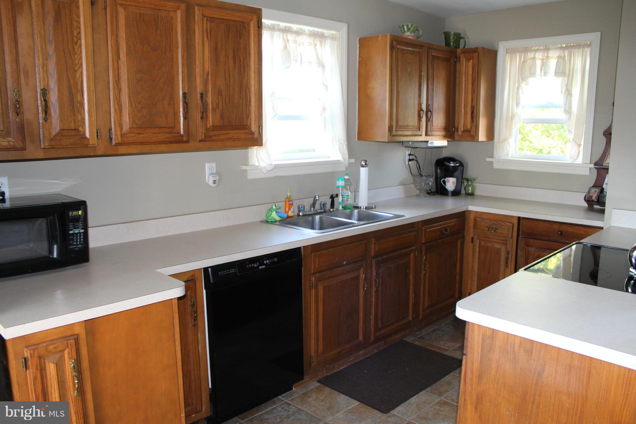 1021 Fairview Road Hagerstown, MD 21742 - Photo 7 of 23 Kitchen