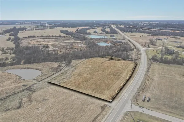 $125,000 | 50 Old Highway, Ottawa, KS 66067