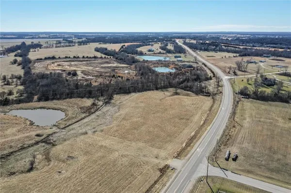 $125,000 | 50 Old Highway, Ottawa, KS 66067