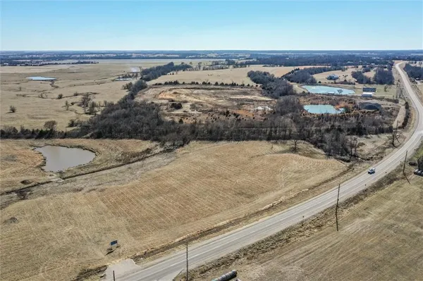 $125,000 | 50 Old Highway, Ottawa, KS 66067