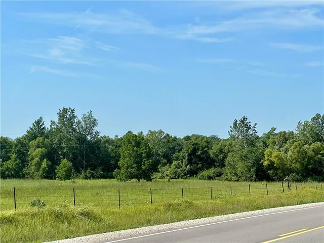 $130,000 | 50 Old Highway, Ottawa, KS 66067