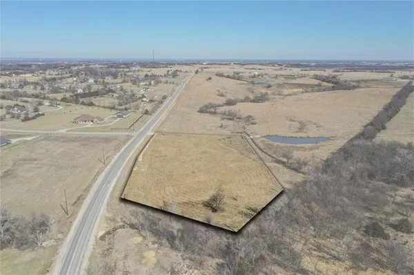 $125,000 | 50 Old Highway, Ottawa, KS 66067