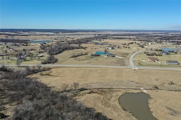 $125,000 | 50 Old Highway, Ottawa, KS 66067